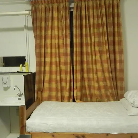 Hotel Crown *