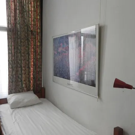 Hotell Crown *