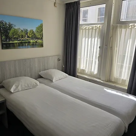 Hotel Crown *