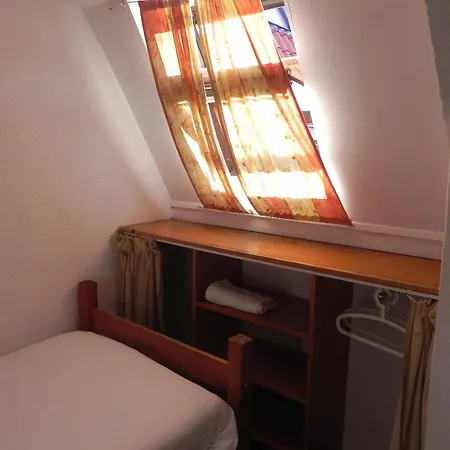 Hotel Crown *